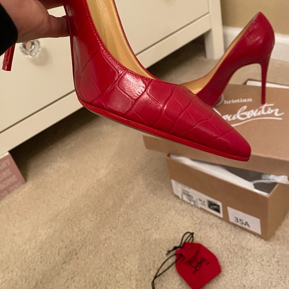 Kate 100 CALF ALI RED   
Christian Louboutin - Picture 4 of 12